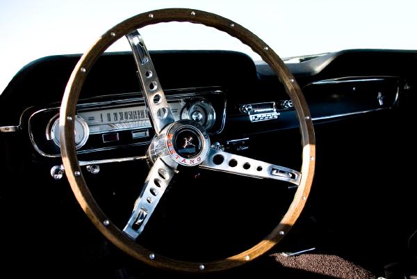 holzlenkrad-ford-mustang