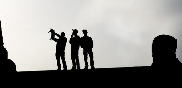 silhouette-trio